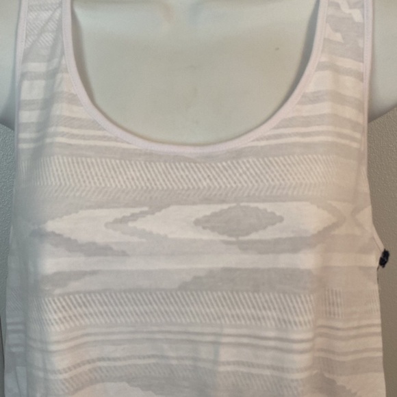 NWT Design History Top size L - Picture 3 of 8